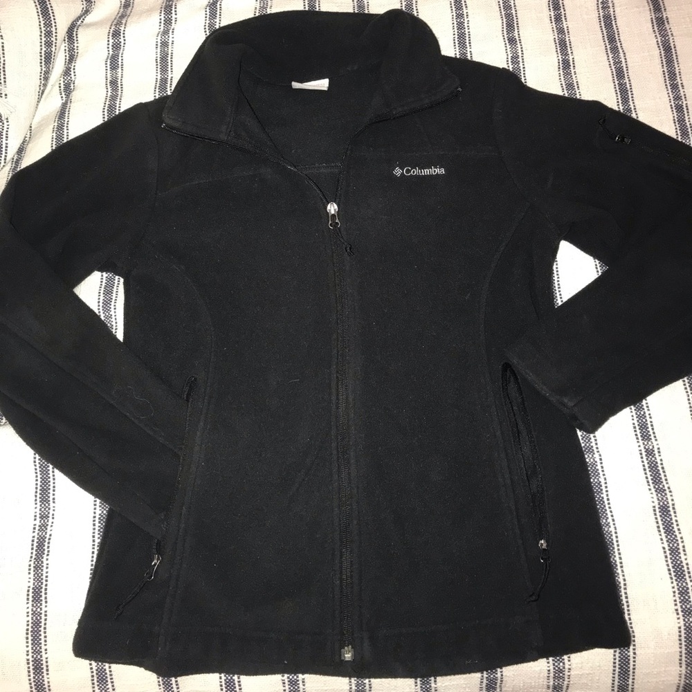 Small black zip up Columbia jacket